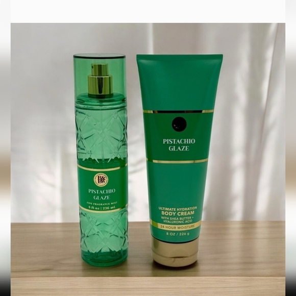 Emerald Green Moisturizer and Body Oil Set - Picture 1 of 5